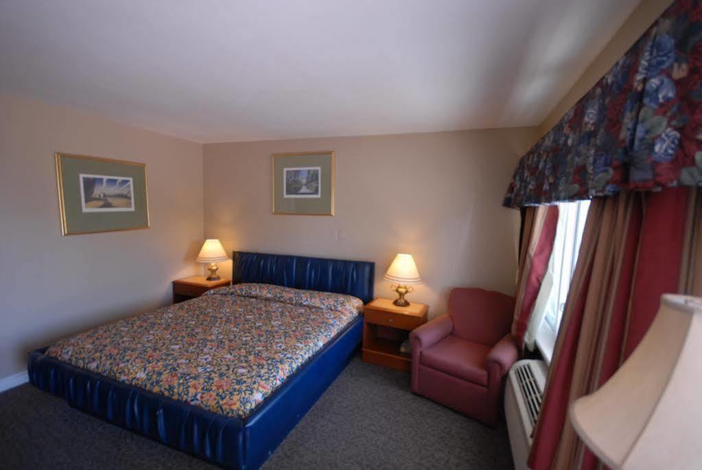Kitchener Motel Exterior photo