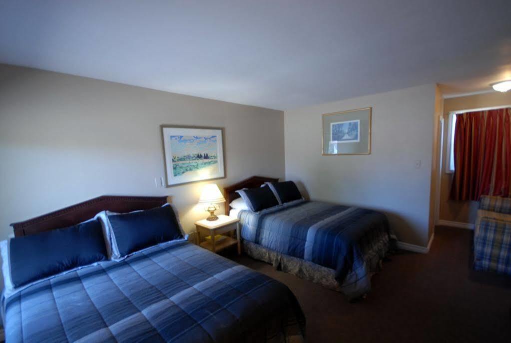 Kitchener Motel Exterior photo